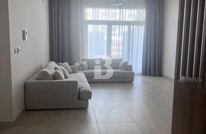 Apartment - 2 Bedrooms - 3 Bathrooms for sale in Daisy - Al Furjan - Dubai Apartment - 2 Bedrooms - 3 Bathrooms for sale in Daisy - Al Furjan - Dubai