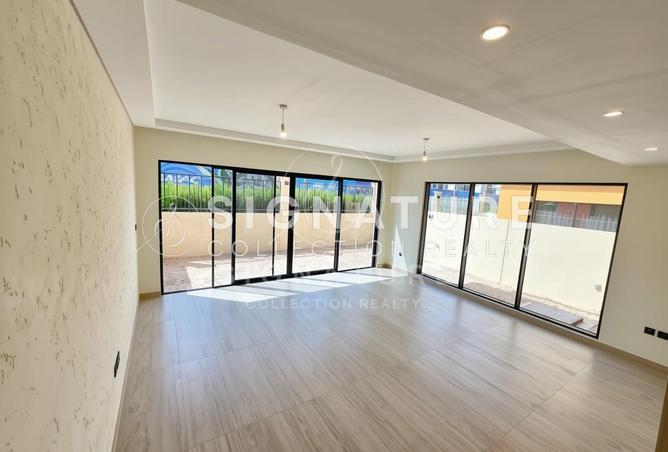 Exclusive Brand New 5BR Villa | Luxury Living photo 2