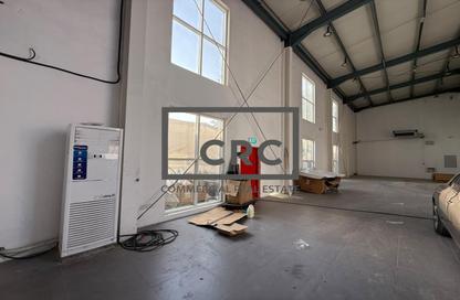 Warehouse - Studio for rent in Ras Al Khor Industrial 2 - Ras Al Khor - Dubai