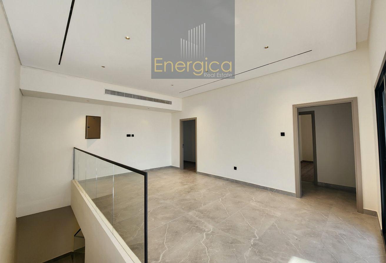 Attractive 4BR Villa | Private Pool And Garden photo 11
