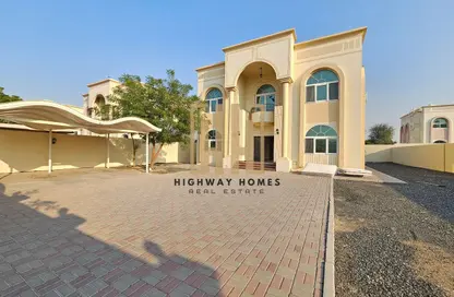 Villa - 4 Bedrooms - 5 Bathrooms for rent in Al Qarain - Sharjah