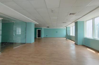 Office Space - Studio - 1 Bathroom for rent in Crystal Tower - Hamdan Street - Abu Dhabi