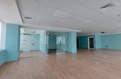 Office Space - Studio - 1 Bathroom for rent in Crystal Tower - Hamdan Street - Abu Dhabi
