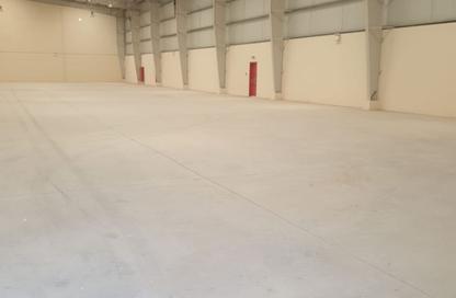 Warehouse - Studio - 2 for rent in Umm Al Thuoob - Umm Al Quwain