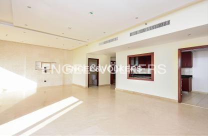 Apartment - 2 Bedrooms - 2 Bathrooms for rent in Rimal 2 - Rimal - Jumeirah Beach Residence - Dubai