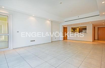 Apartment - 2 Bedrooms - 3 Bathrooms for rent in Marina Residences 5 - Marina Residences - Palm Jumeirah - Dubai Apartment - 2 Bedrooms - 3 Bathrooms for rent in Marina Residences 5 - Marina Residences - Palm Jumeirah - Dubai