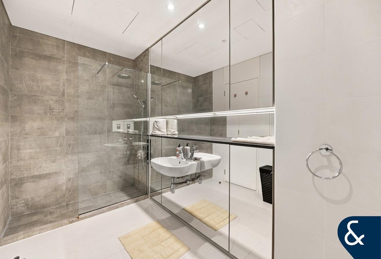High Floor | AVAILABLE NOW | Sea & DIFC View photo 28