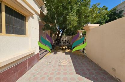 Villa - 5 Bedrooms - 4 Bathrooms for rent in Al Safa 1 Villas - Al Safa 1 - Al Safa - Dubai