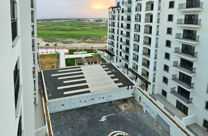 شقة - 2 غرف نوم - 3 حمامات للايجار في ريزيدينس إي - ياس جولف كليكشن - جزيرة ياس - أبوظبي