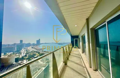 Apartment - 4 Bedrooms - 5 Bathrooms for rent in Baynuna Tower 2 - Corniche Road - Abu Dhabi