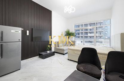 Apartment - Studio - 1 for rent in Royal Residence 2 - Royal Residence - Dubai Sports City - Dubai