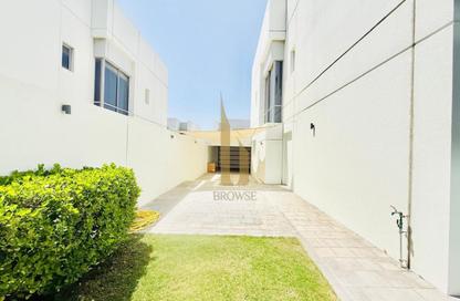 Villa - 5 Bedrooms - 5 Bathrooms for rent in Umm Suqeim 1 Villas - Umm Suqeim 1 - Umm Suqeim - Dubai
