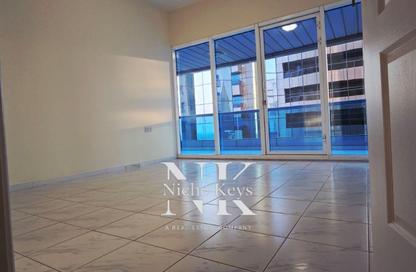Apartment - 2 Bedrooms - 3 Bathrooms for rent in Sahara Tower - Sheikh Zayed Road - Dubai
