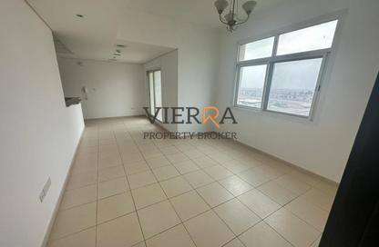 Apartment - 1 Bedroom - 2 Bathrooms for rent in Mazaya 6 - Queue Point - Liwan - Dubai Land - Dubai
