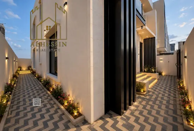 145973985 - Property Image 2