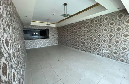 شقة - 2 غرف نوم - 2 حمامات للايجار في برج تشرشل السكني - أبراج تشرشل - الخليج التجاري - دبي