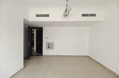 Apartment - 1 Bedroom - 2 Bathrooms for rent in Muwaileh 29 Building - Muwaileh - Sharjah