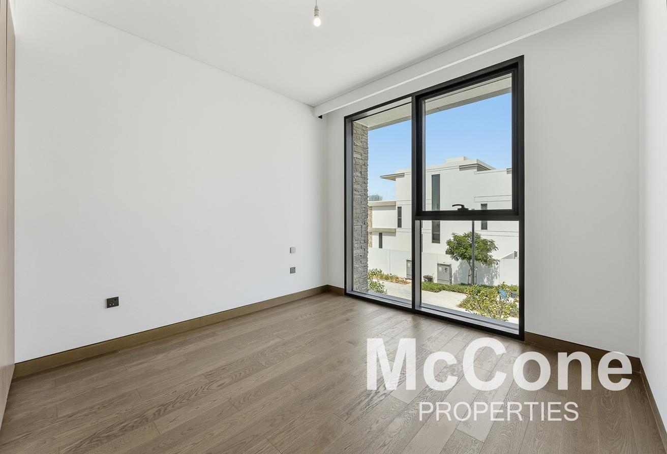 Brand New | Large Plot | Prime Location photo 10