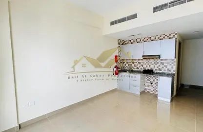 Apartment - Studio - 1 Bathroom for rent in Al Karama Sqaure - Al Karama - Dubai Apartment - Studio - 1 Bathroom for rent in Al Karama Sqaure - Al Karama - Dubai