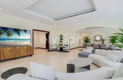 Villa - 4 Bedrooms - 5 Bathrooms for rent in Garden Homes Frond L - Garden Homes - Palm Jumeirah - Dubai