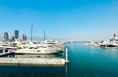 Apartment - 2 Bedrooms - 2 Bathrooms for rent in Seagate Building 1 - Seagate - Mina Rashid - Dubai