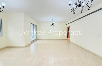 Apartment - 2 - 3 for rent in Blue Waves Residence - Al Mankhool - Bur Dubai - Dubai