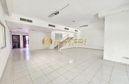 Villa - 4 Bedrooms - 5 Bathrooms for rent in Circle Villas - Jumeirah Village Circle - Dubai Villa - 4 Bedrooms - 5 Bathrooms for rent in Circle Villas - Jumeirah Village Circle - Dubai
