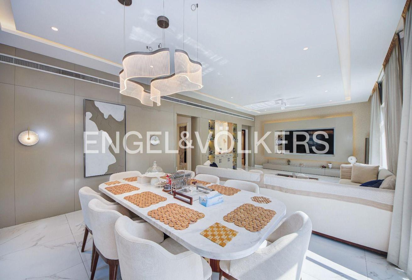 Fully furnished | Huge Layout | 2 Parkings photo 5