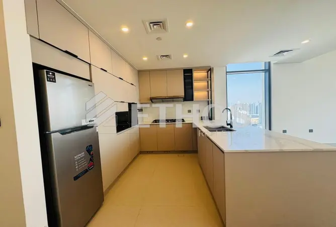 122905003 - Property Image 3