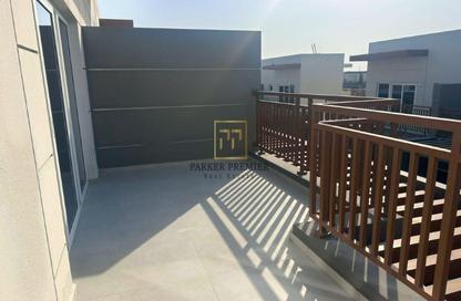 Townhouse - 4 - 4 for rent in Verona - Damac Hills 2 - Dubai