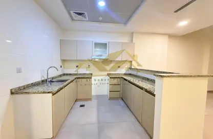 Apartment - 1 Bedroom - 2 Bathrooms for rent in UTC Residence - Al Wasl - Dubai