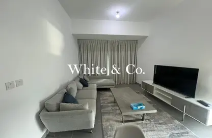 شقة - غرفة نوم - 2 حمامات للايجار في بيلا روز - حديقة دبي العلميه - دبي