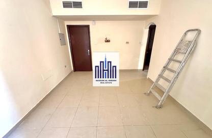 Apartment - 1 Bedroom - 1 Bathroom for rent in Muwailih Building - Muwaileh - Sharjah