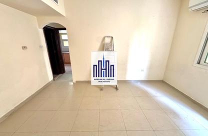 Apartment - 1 Bedroom - 1 Bathroom for rent in Muwailih Building - Muwaileh - Sharjah