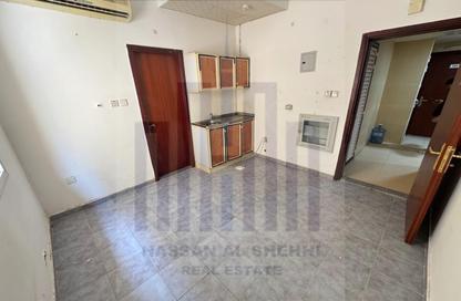 Apartment - Studio - 1 Bathroom for rent in Muwailih Building - Muwaileh - Sharjah