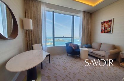 Apartment - Studio - 1 for rent in The Palm Tower - Palm Jumeirah - Dubai