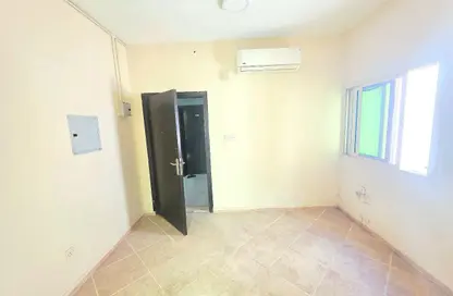 Apartment - Studio - 1 Bathroom for rent in Fire Station Road - Muwaileh - Sharjah