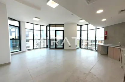 شقة - 2 غرف نوم - 3 حمامات للايجار في 3 كريميان - جميرا جاردن سيتي - السطوة - دبي