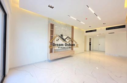 Apartment - 2 - 3 for rent in International City Phase 2 - Al Warsan 4 - Al Warsan - Dubai Apartment - 2 - 3 for rent in International City Phase 2 - Al Warsan 4 - Al Warsan - Dubai