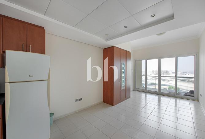 70277299 - Property Image 2