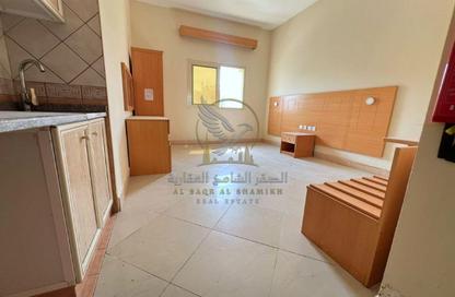 Apartment - Studio - 1 for rent in Budaniq 9 Building - Budaniq - Al Qasimia - Sharjah Apartment - Studio - 1 for rent in Budaniq 9 Building - Budaniq - Al Qasimia - Sharjah