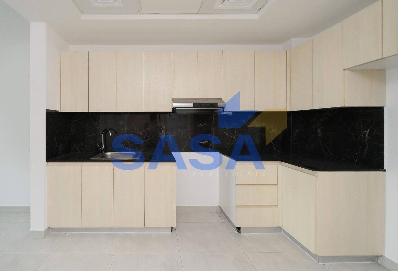 Spacious 1BR | Balcony | Prime Location photo 8