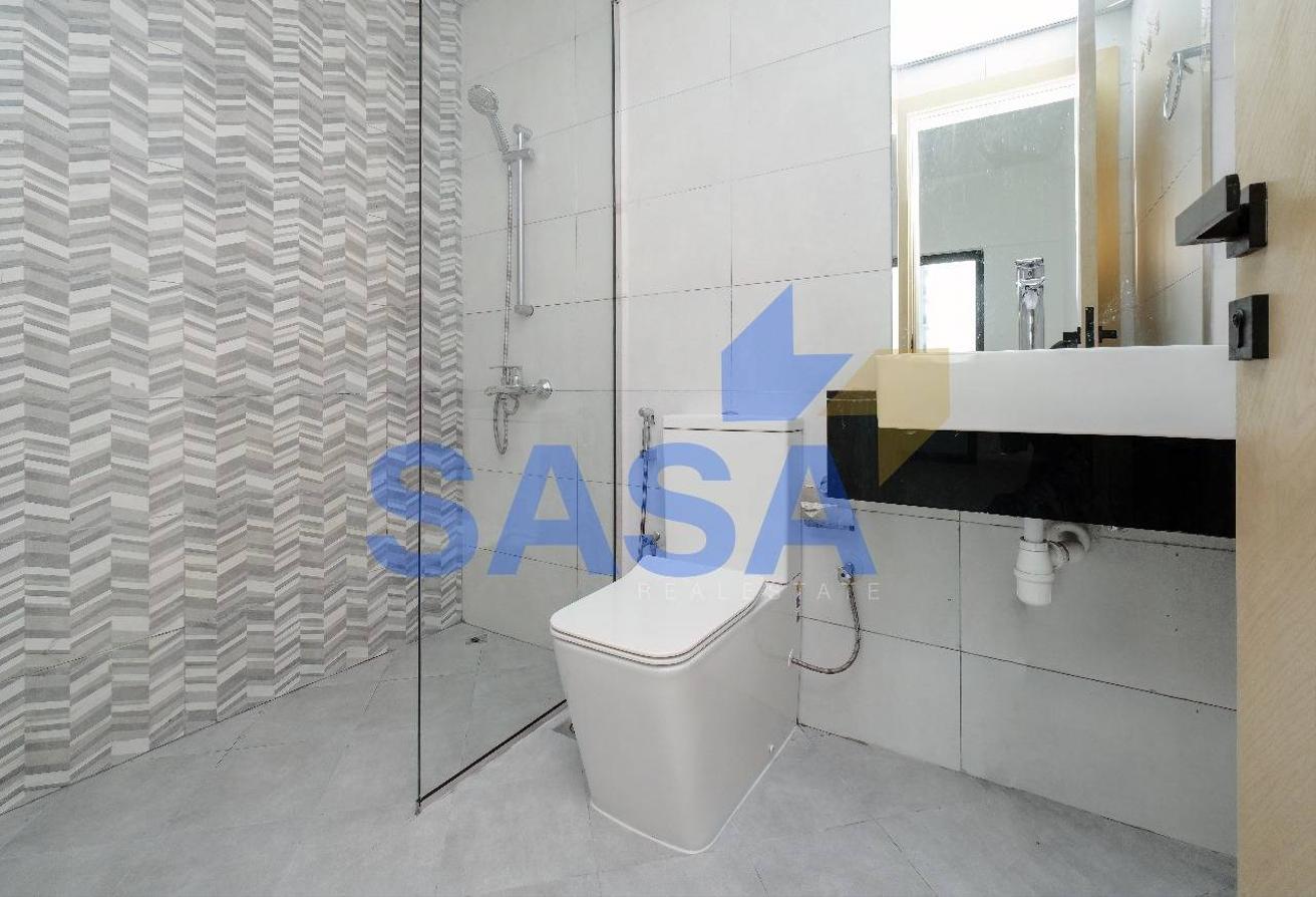 Spacious 1BR | Balcony | Prime Location photo 9