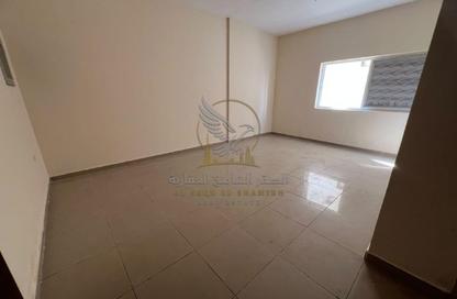 Apartment - Studio - 1 for rent in Al Butina 9 Building - Bu Tina - Al Sharq - Sharjah