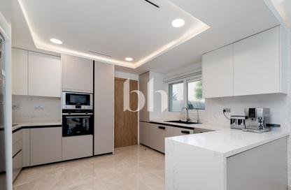 Villa - 4 Bedrooms - 5 Bathrooms for rent in Meadows 8 - Meadows - Dubai Villa - 4 Bedrooms - 5 Bathrooms for rent in Meadows 8 - Meadows - Dubai