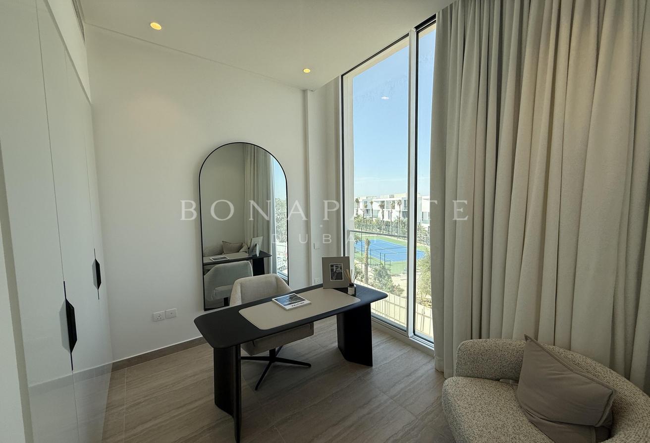 Type A Directly on Lagoon with Open View photo 12