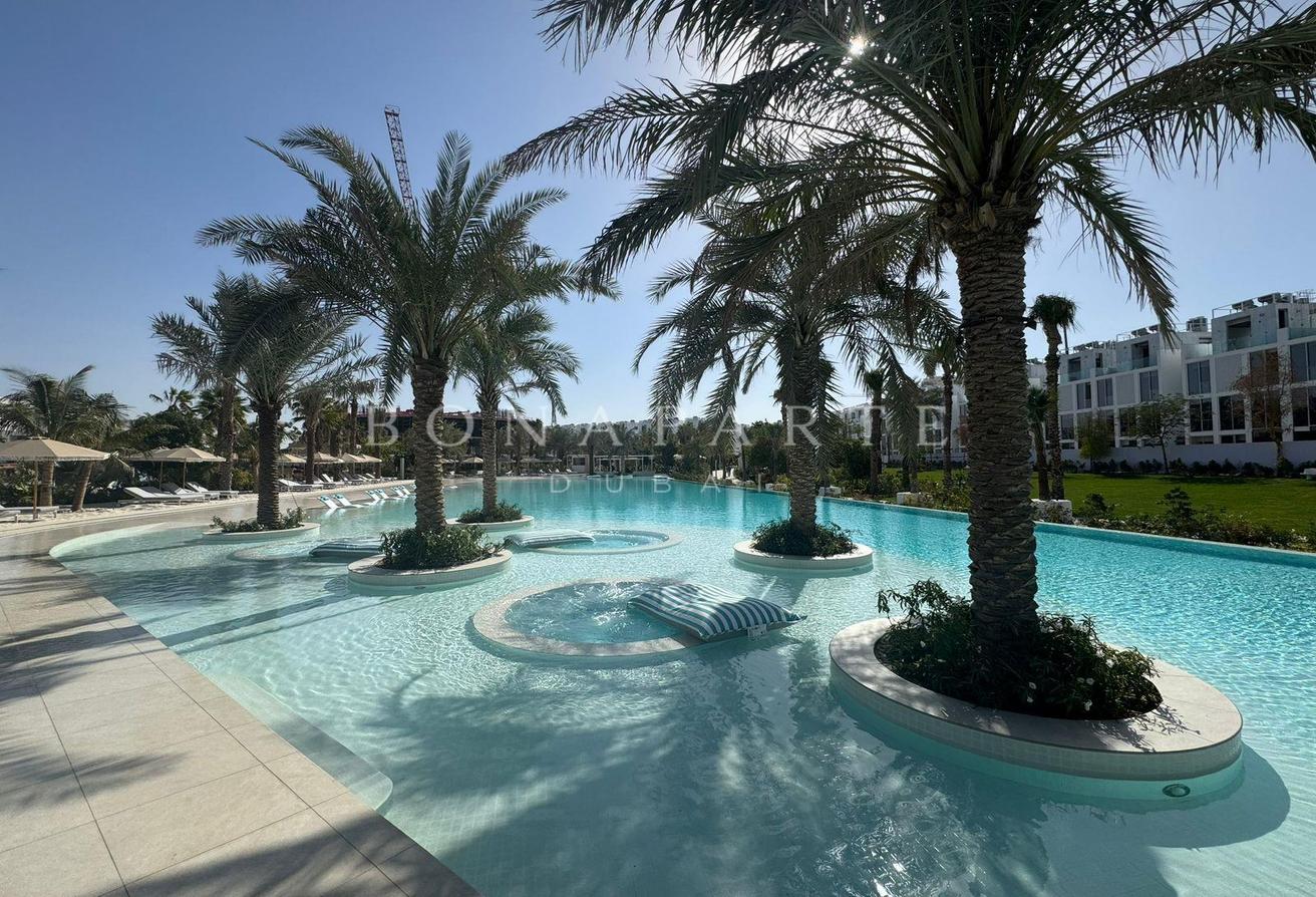 Type A Directly on Lagoon with Open View photo 14