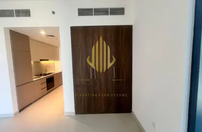 شقة - 1 حمام للايجار في فيستا برستيج وان - مدينة دبي الرياضية - دبي