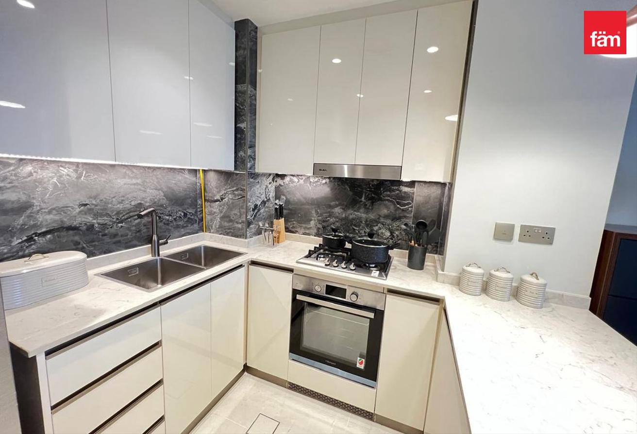 Spacious Layout | Lowest Price | Vacant photo 8
