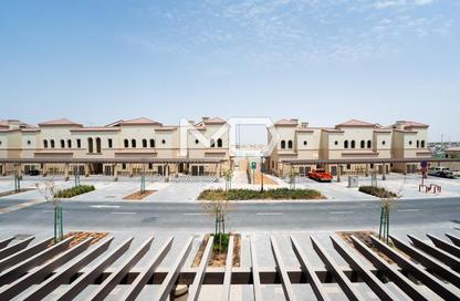 Townhouse - 3 - 4 for rent in Bloom Living - Zayed City (Khalifa City C) - Khalifa City - Abu Dhabi